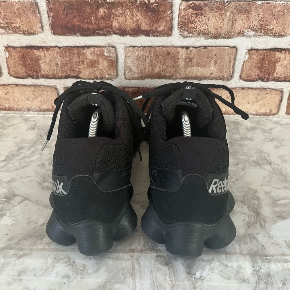Reebok - Picture 4 of 6